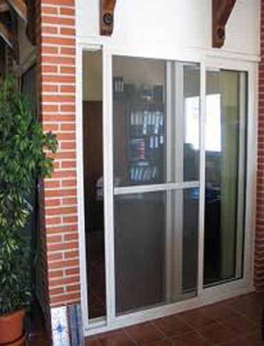 Cortines buhardilla a L'Encert a Barcelona, muntatge a tot Catalunya